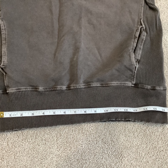 Distressed crew neck - Picture 5 of 8